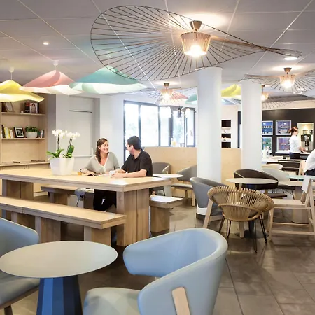 Novotel Paris Stade De France 4*