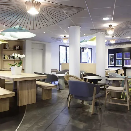 Novotel Paris Stade De France 4*
