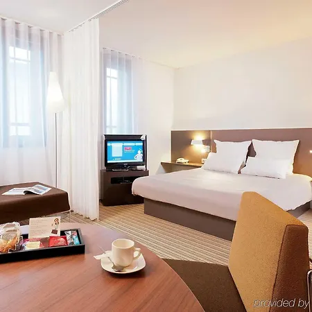 Novotel Paris Stade De France Hotel 4*